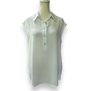 Ro & De White Chiffon Collared Button Front Sleeveless Blouse | Size Medium